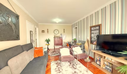 Apartamento com dois dormitórios e dependência no Centro de Santa Maria!!!
