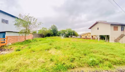 Terreno a venda em CAMOBI com 660m2 bem localizado.