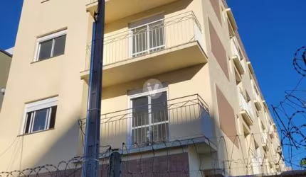 Apartamento dois dormitórios central