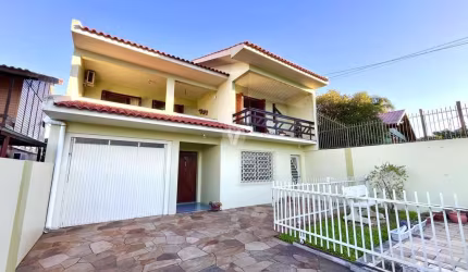 Excelente casa a Venda, três dormitórios sendo um suíte.