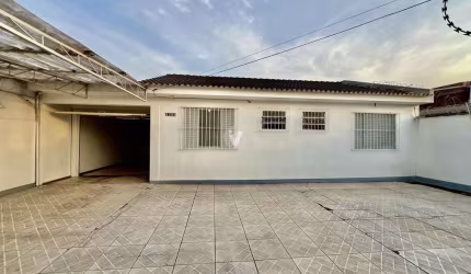 Ampla casa com 3 dormitórios no Bairro Pinheiro Machado.