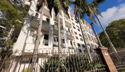 Apartamento 4 dormitórios central com 470M2