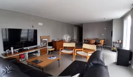 Apartamento lindo 3 suítes e duas vagas e piscina, parte alta de Santa Maria!