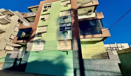 Apartamento térreo, central, 2 dormitórios e vaga de garagem