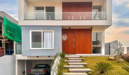 Casa espetacular em condomínio fechado!