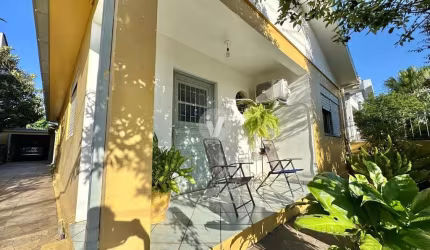 Casa térrea no Parque Sarandi, poucos minutos do centro!
