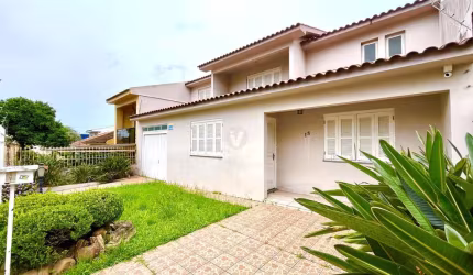 Casa ampla, bem distribuída, 3 dormitórios!