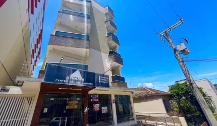 Apartamento térreo 2 dormitórios, com garagem!