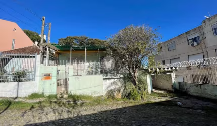 Terreno em rua calma e central de Santa Maria