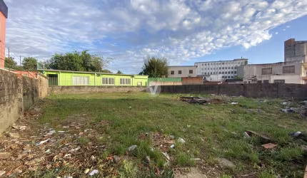 Amplo terreno localizado no bairro Carolina na cidade de Santa Maria -RS