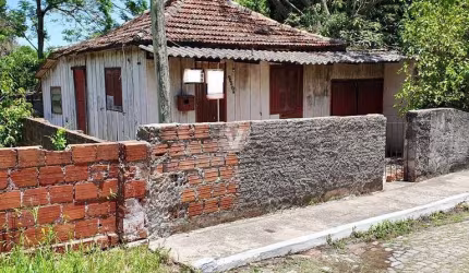 Terreno localizado no bairro Nossa Senhora do Perpétuo Socorro