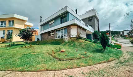 Casa magnífica no condomínio Real Park com 3 suítes!