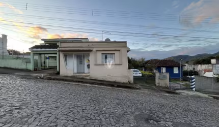 Casa próximo ao Hospital da Brigada!