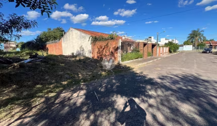 Terreno à venda no Bairro Pinheiro Machado!