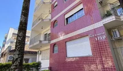 Cobertura de 05 dormitórios e 02 vagas de garagem no Bairro Fátima!