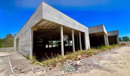 Pavilhão para locação com 750 m2 tendo a possibilidade de ficar 2.250 m2!