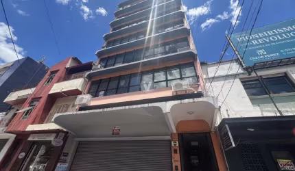 Sala comercial a venda  na rua dos Andradas, centro.