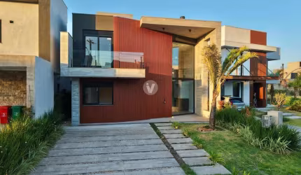 Sobrado novo à Venda no Condomínio Sunset em Xangri-lá