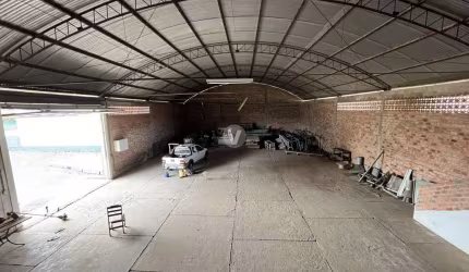 Pavilhão para locação no Bairro Parque Pinheiro!