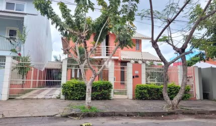 Ampla casa no bairro Fátima