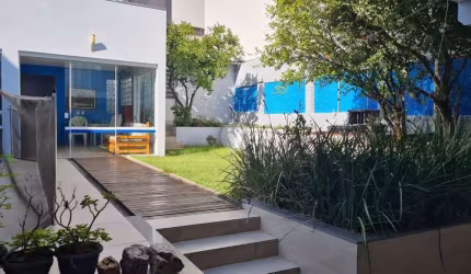 Casa Residencial + Casa Comercial