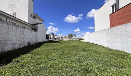 Terreno de 300 m² no Condomínio Real Park Tomazetti
