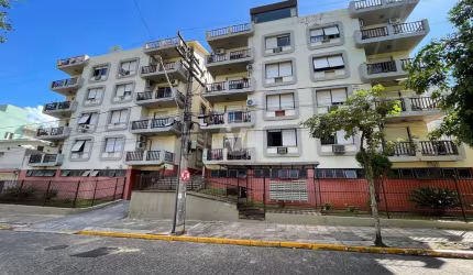 Apto 3 dormitórios  na Avenida Itaimbé!