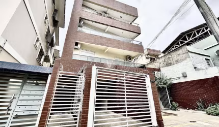 Apartamento com 2 dormitórios, sacada e garagem no bairro Fátima.