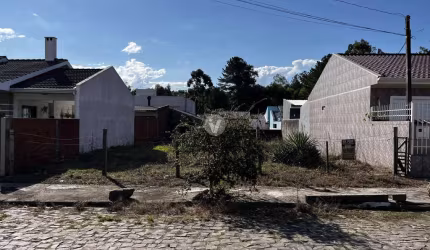 Terreno com 300m² no Tomazetti