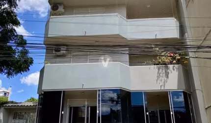 Apartamento térreo, 2 dormitórios, box coberto, próximo ao Parque Itaimbé!