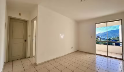 Apartamento de 01 dormitório com sacada e churrasqueira no bairro Camobi.