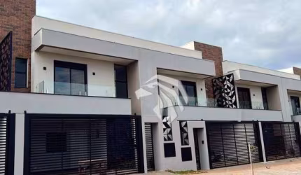 Sobrado com 3 dormitórios à venda, 133 m² por R$ 807.000,00 - Country - Cascavel/PR