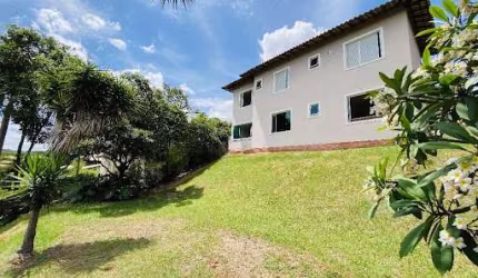 Casa no condomínio  Estância das Amendoeiras