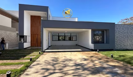 Casa no Condomínio Victória Golf