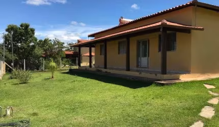 Condomínio com portaria 24 hs e ronda motorizada