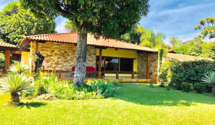 OPORTUNIDADE ÚNICA: Casa linear na orla da lagoa central de Lagoa Santa