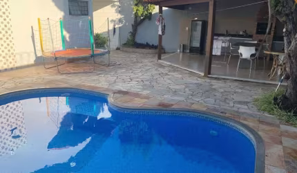 Casa de alto padrao no Jardim Ipe