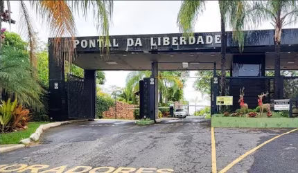 Maravilhoso lote com vista em condominio do lado da Lagoa Centralminio a