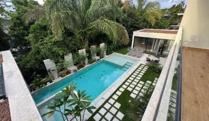 Casa com 8 dormitórios à venda na Riviera de São Lourenço