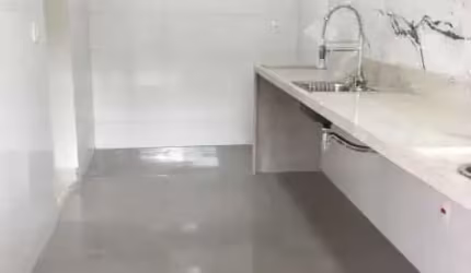 Casa com 2 quartos à venda na Rua Lamego Costa, Braz de Pina, Rio de Janeiro, 350 m2 por R$ 650.000