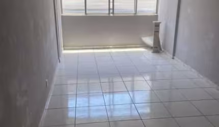 Apartamento com 3 quartos à venda na Avenida Tenente Rebelo, Irajá, Rio de Janeiro, 70 m2 por R$ 160.000