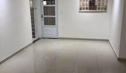 Apartamento com 2 quartos à venda na Rua Leocádio Figueiredo, Guadalupe, Rio de Janeiro por R$ 200.000