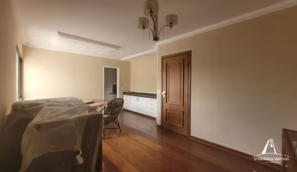 Vendo lindo apto 90m2, na Vila Mariana, 3 dorms, 1 suíte, 1 quarto empregada.