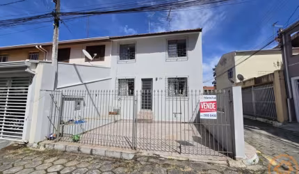 Sobrado com 2 quartos  à venda, 65.00 m2 por R$299000.00  - Sitio Cercado - Curitiba/PR