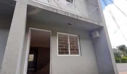 Sobrado com 2 quartos  para alugar, 90.00 m2 por R$1990.00  - Boqueirao - Curitiba/PR