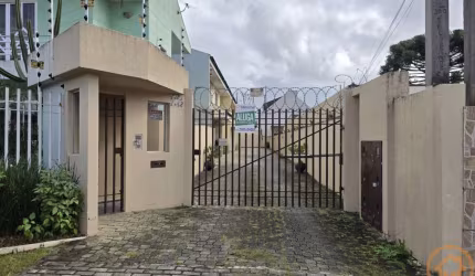 Sobrado com 3 quartos  para alugar, 120.00 m2 por R$2790.00  - Boqueirao - Curitiba/PR