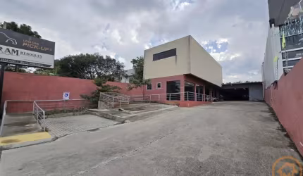 Barracão_Galpão à venda, 563.00 m2 por R$1550000.00  - Boqueirao - Curitiba/PR