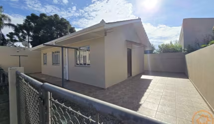 Casa Residencial com 2 quartos  para alugar, 63.00 m2 por R$2190.00  - Boqueirao - Curitiba/PR