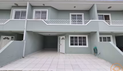 Sobrado com 3 quartos  para alugar, 92.50 m2 por R$3550.00  - Hauer - Curitiba/PR