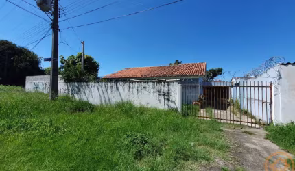 Casa Residencial com 3 quartos  à venda, 376.00 m2 por R$450000.00  - Guabirotuba - Curitiba/PR